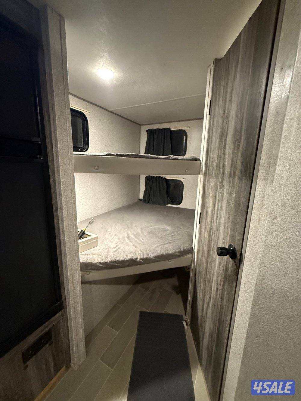 كرفان امريكي8