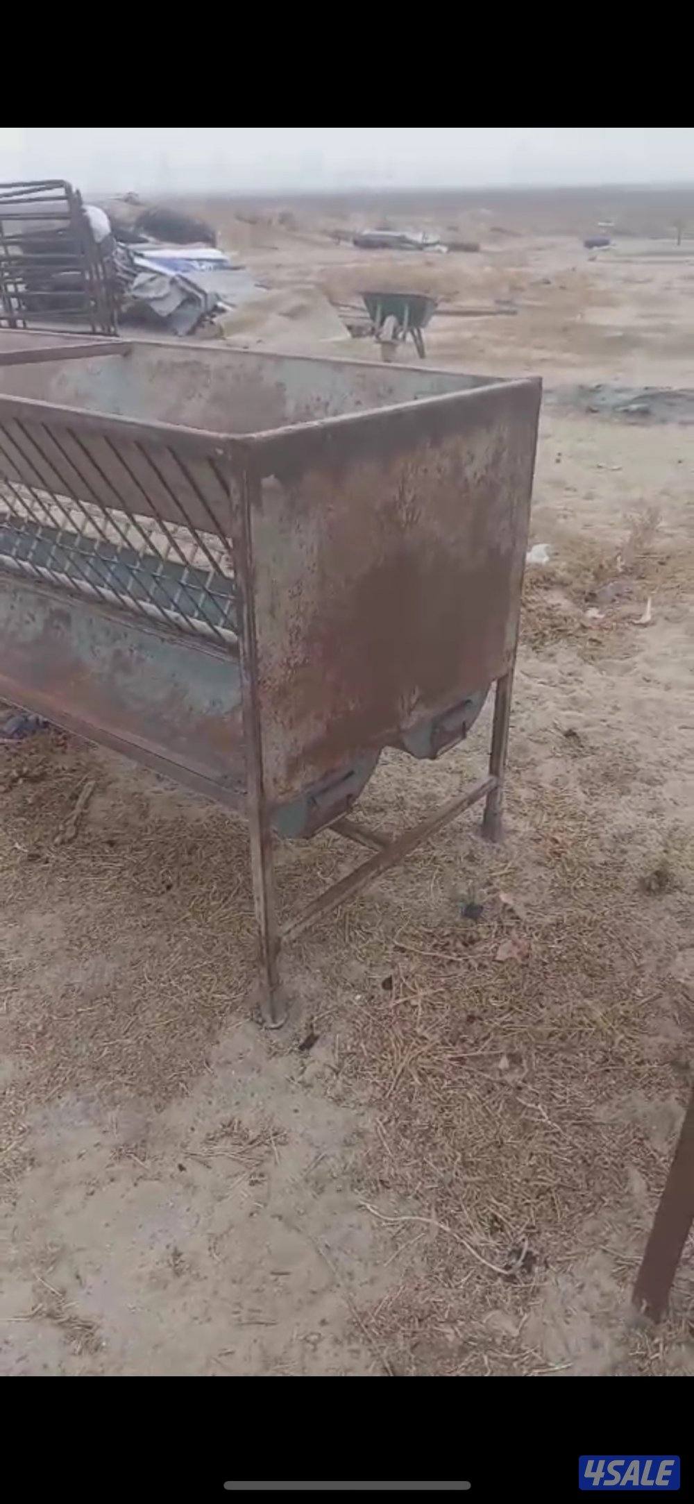 حياض ومعالف تعليه نوعيه ممتازه وثقال سليمها مافيها كسور1