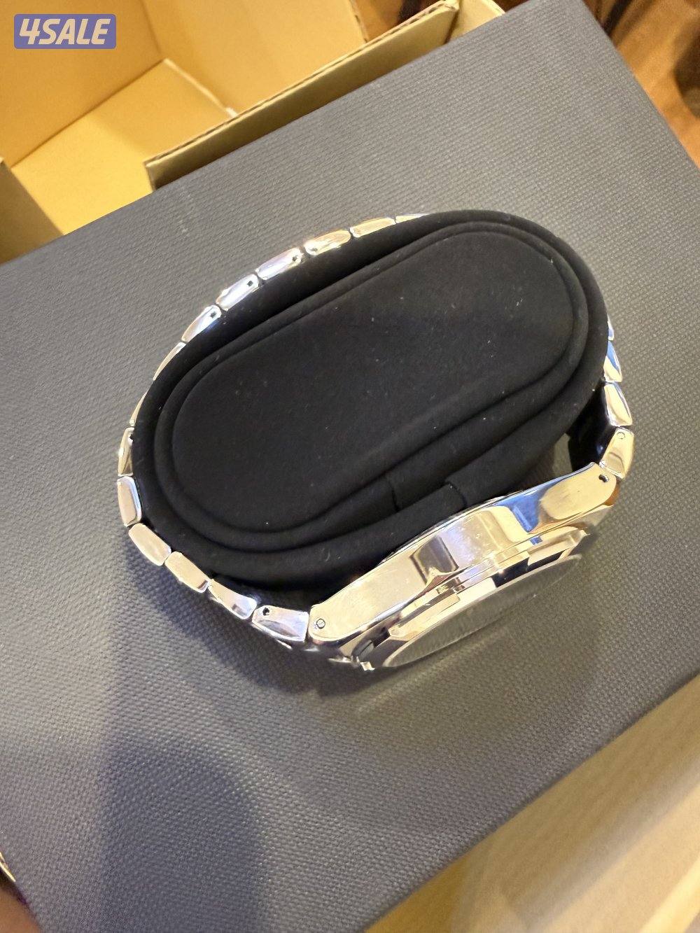 فاشرون كونستانتين لون اسود ماستر كوبي3