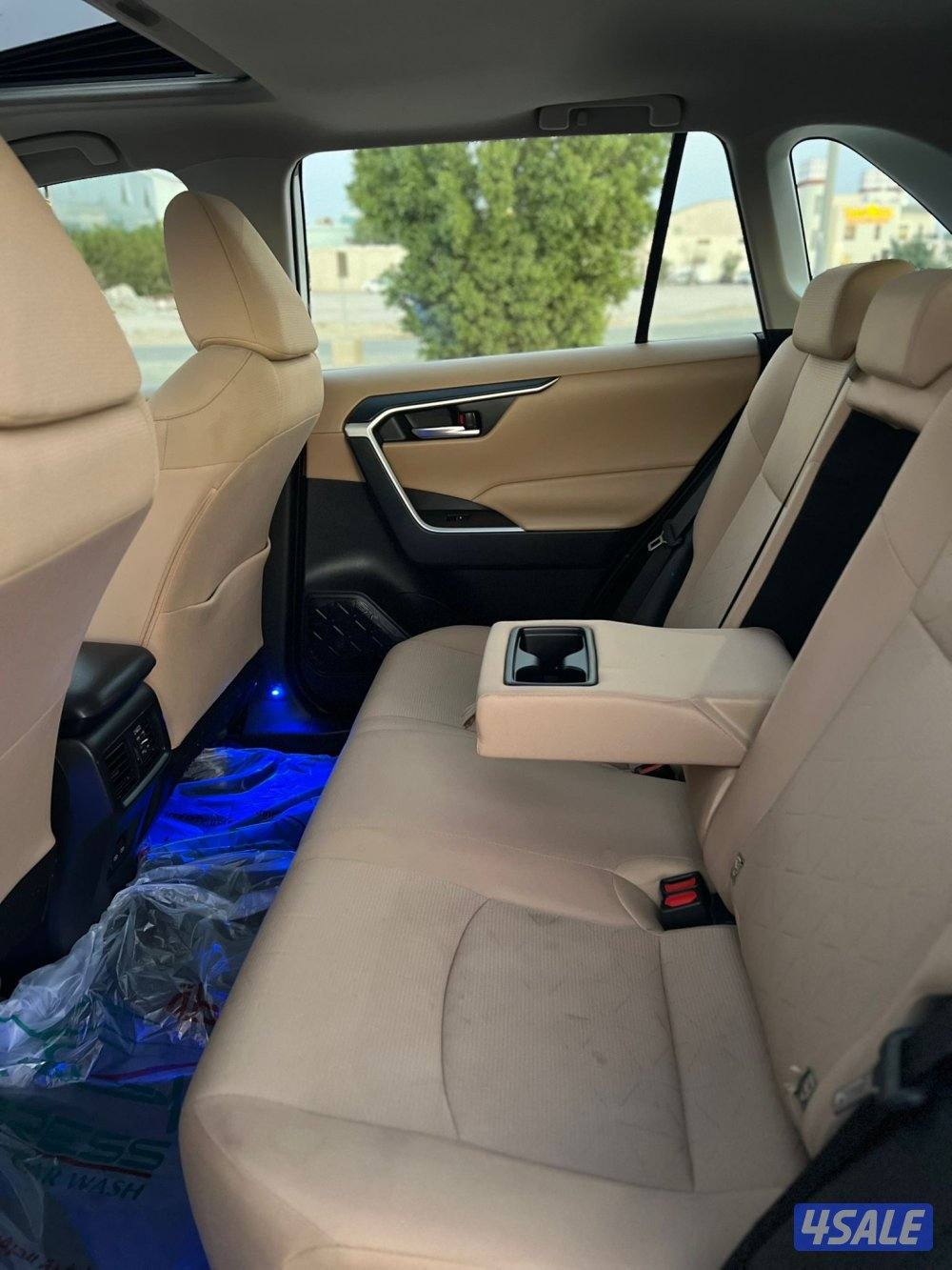 للبيع راف فور موديل 2024 للون ابيض صدفي كامل مواصفات7