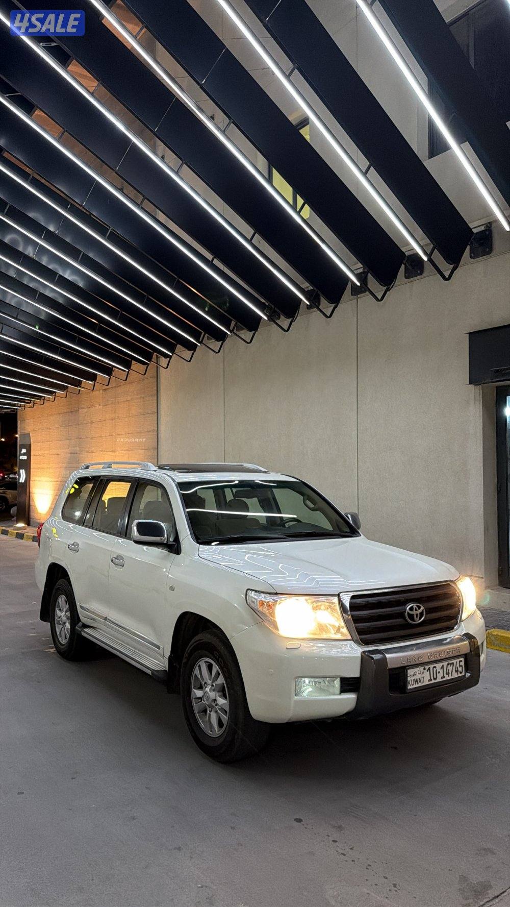 لبيع لاندكروزر GXR 2010  شرط الفحص صبغ الوكاله كامل الموصفات1