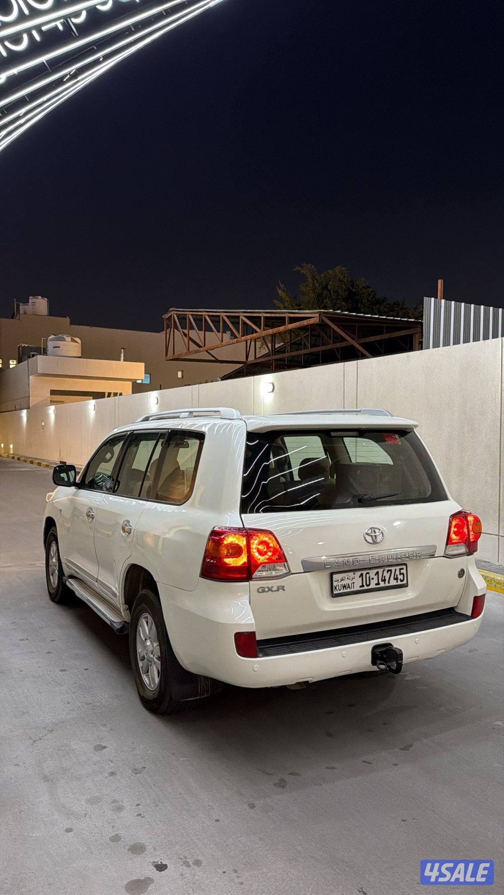 لبيع لاندكروزر GXR 2010  شرط الفحص صبغ الوكاله كامل الموصفات2