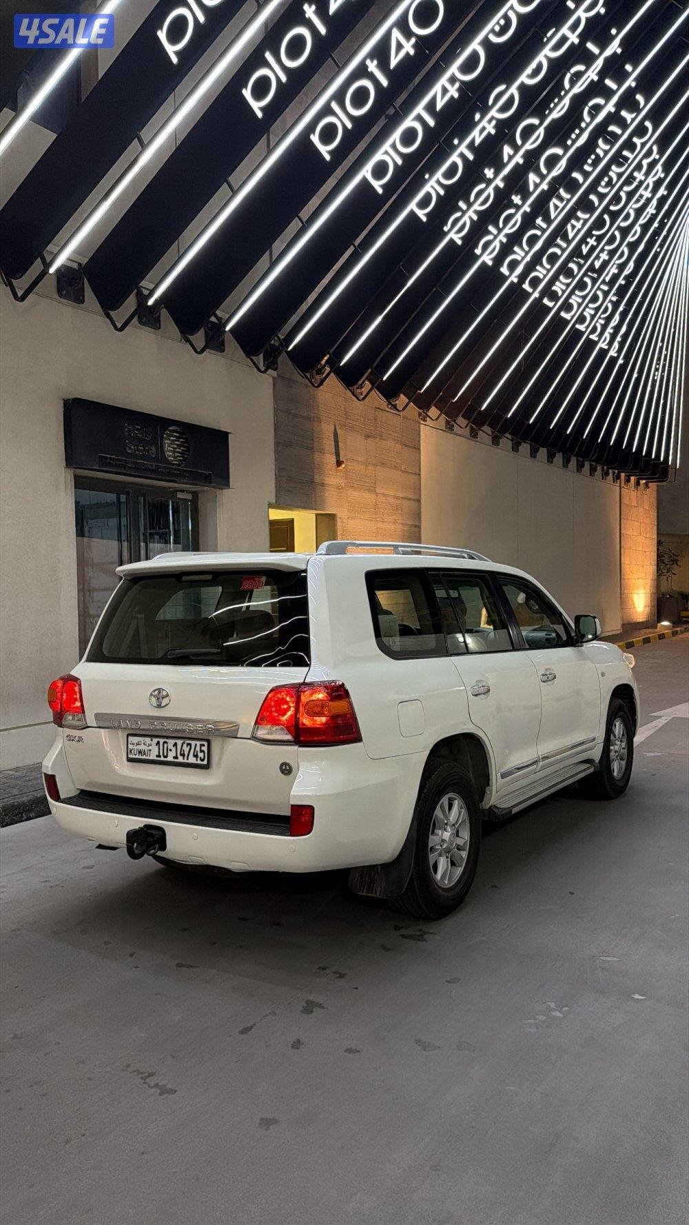 لبيع لاندكروزر GXR 2010  شرط الفحص صبغ الوكاله كامل الموصفات3