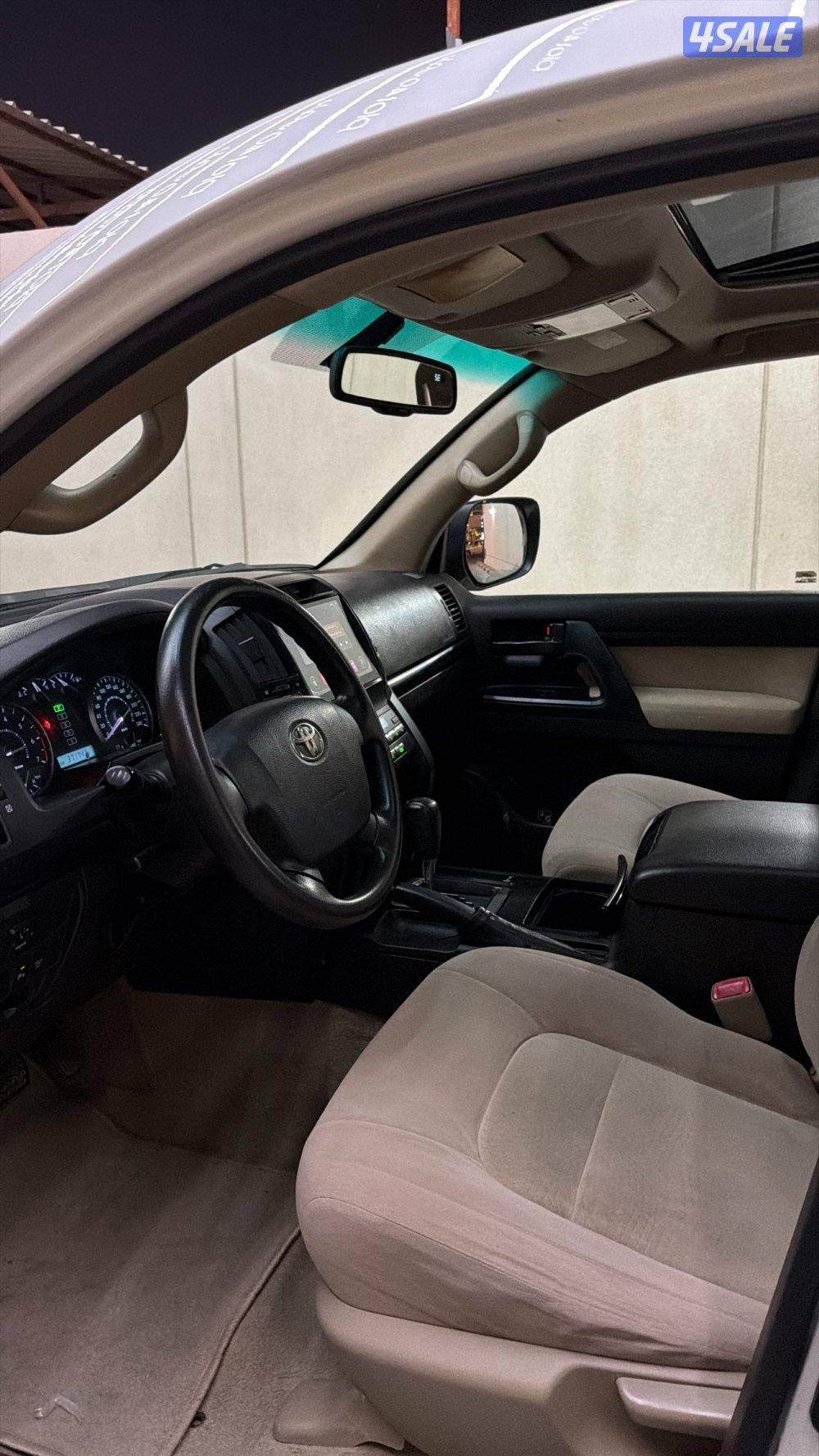 لبيع لاندكروزر GXR 2010  شرط الفحص صبغ الوكاله كامل الموصفات4