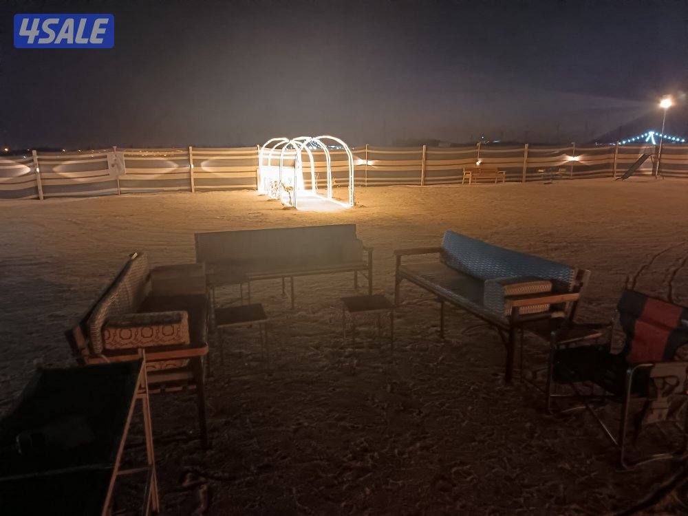 ( المخيم مكون من …
خيمه ٥/٨ قنفات
بيت شعر ٥/٩ جلسه ارضيه مع قنفات
خيمه12