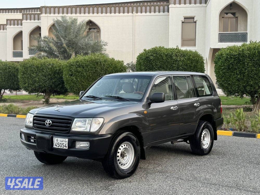 لاندكروزر GX_R V6 موديل 2005 بحاله ممتازه جدا0