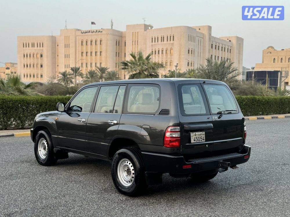 لاندكروزر GX_R V6 موديل 2005 بحاله ممتازه جدا4