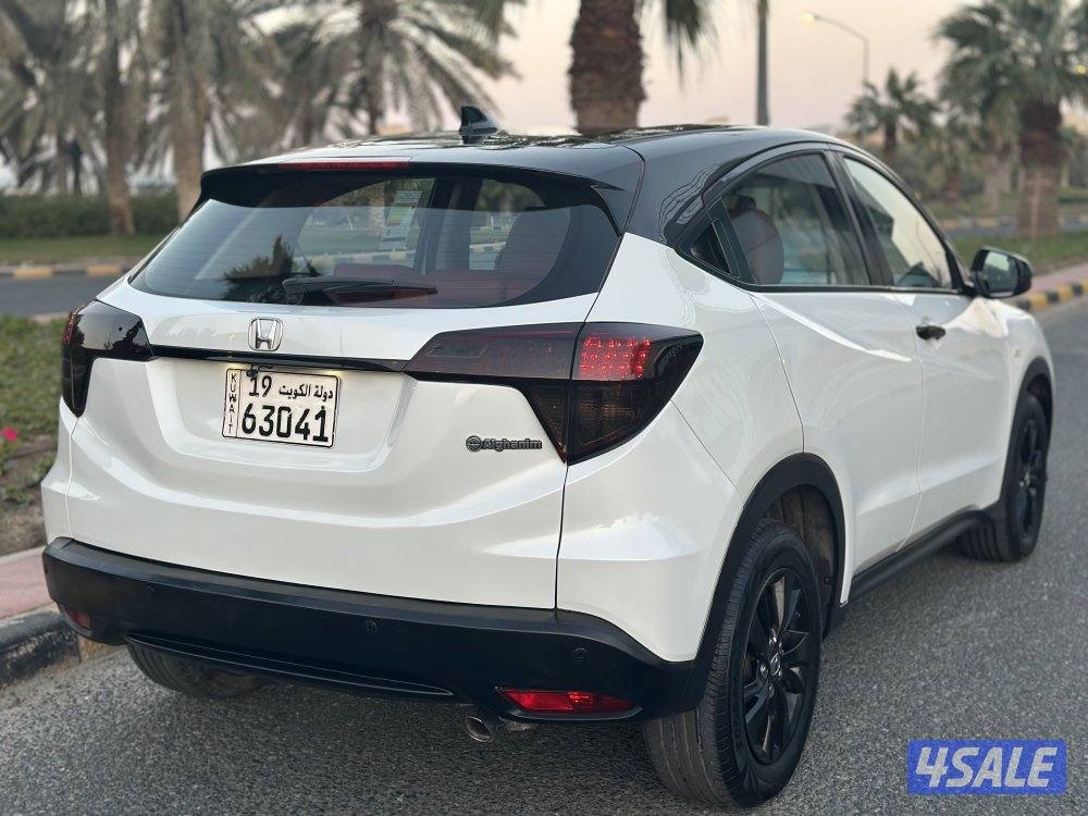 للبيع HONDA HR-V موديل 2021 وارد الوكاله ماشي 75 ألف5