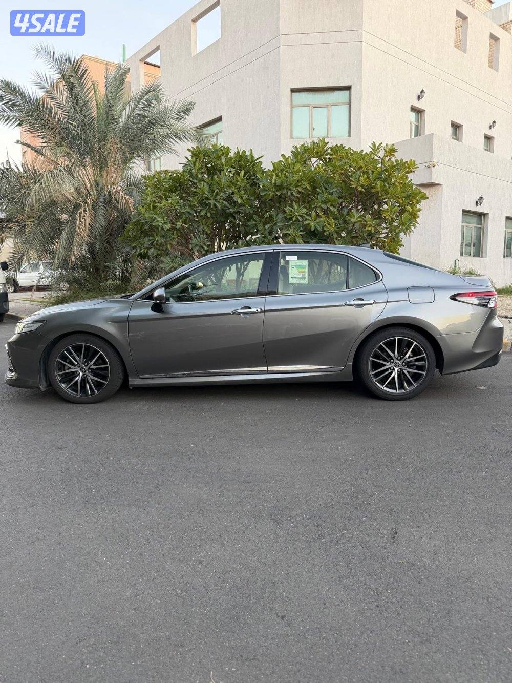 كامري 6 سنلدر 2023 ماشي 63 الف صبغ الوكالة1