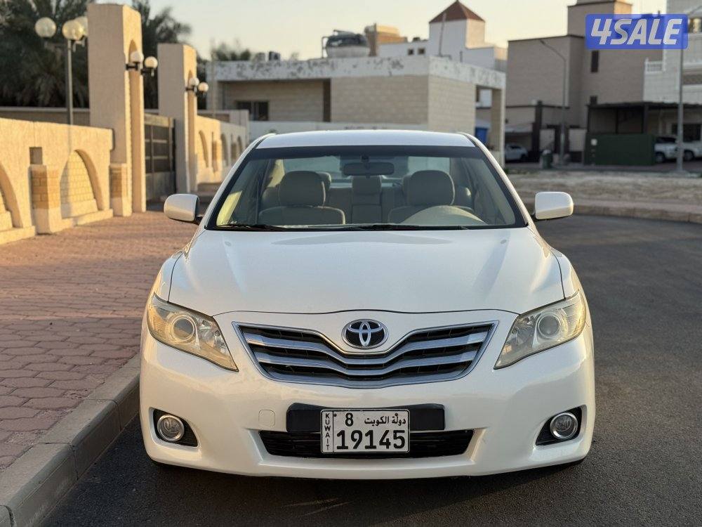 للبيع كامري 2011 GL5