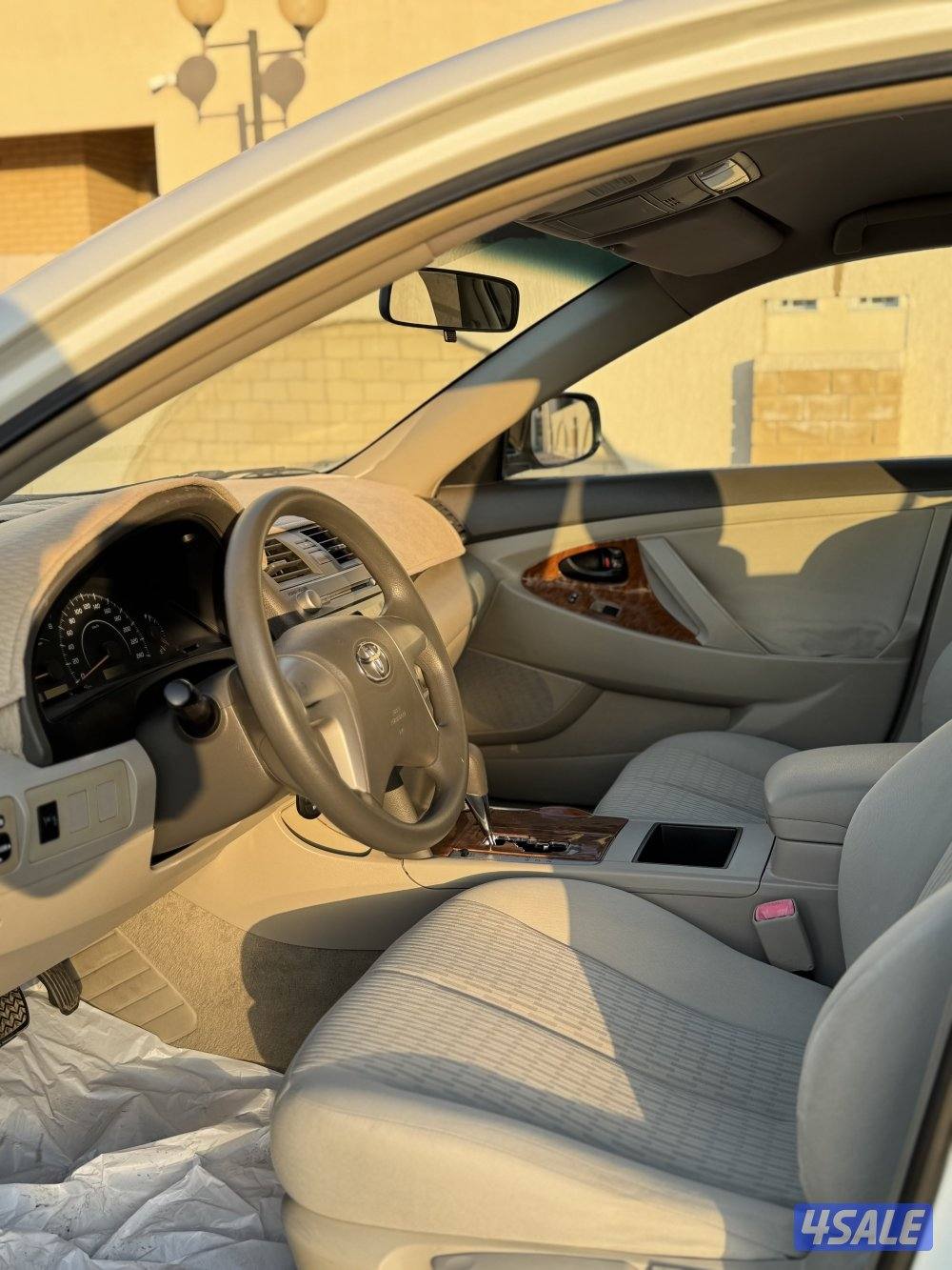 للبيع كامري 2011 GL6