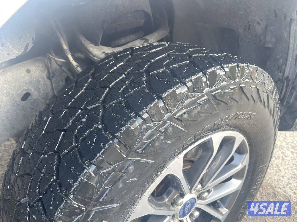 رنقات وانيت فورد وكالة مقاس 18 مع تواير وكعكات 2 إنش9