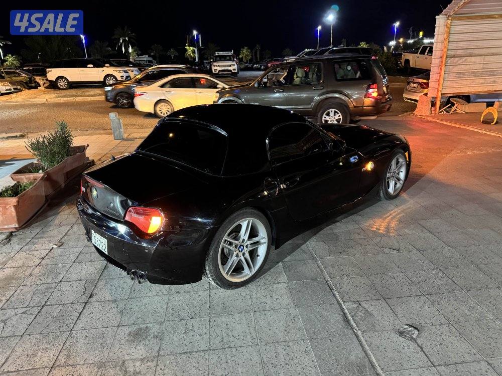 للبيع z4 قير عادي موديل 2008 ام اصليه3