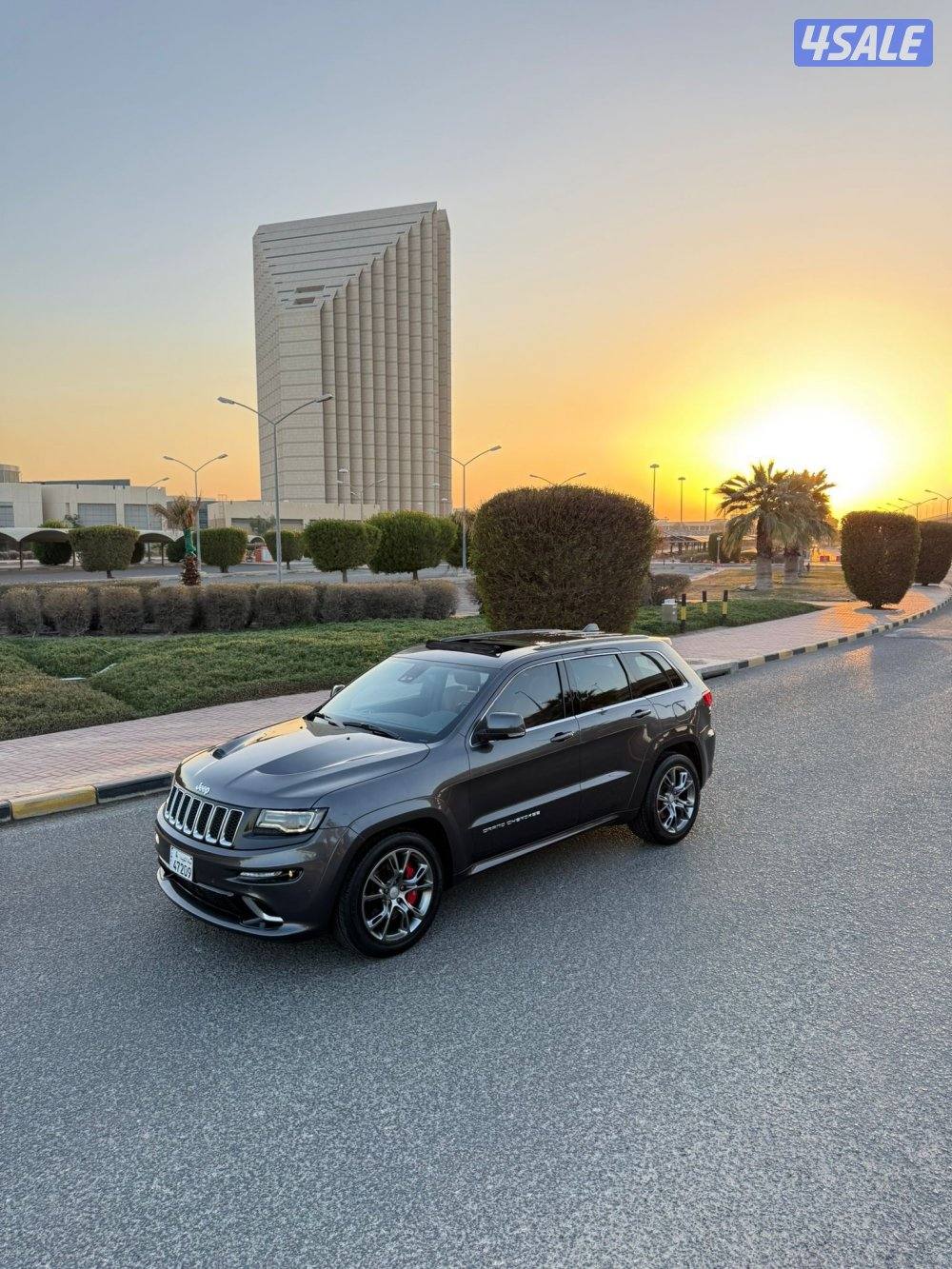 شروكي SRT موديل 2014 صبغ الوكاله وارد الوكاله بحاله ممتازه5