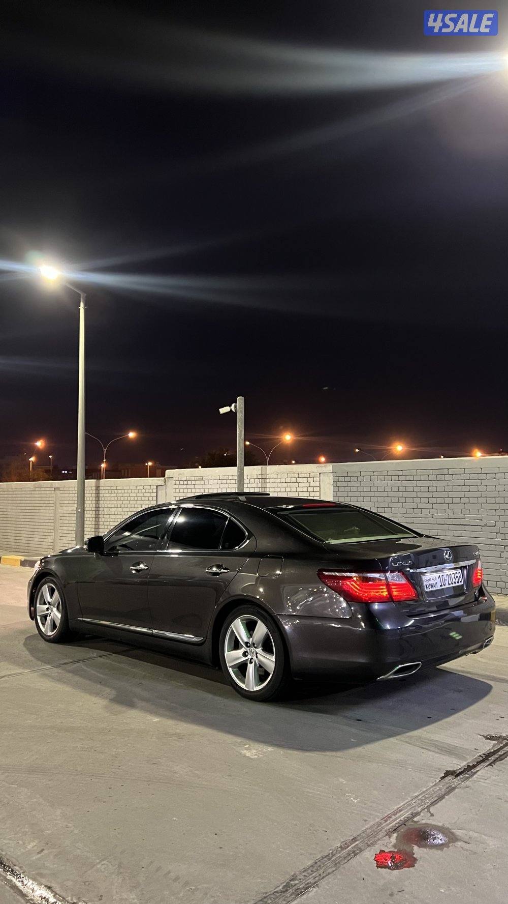 للبيع لكزس 460L 2010 صبغ الوكاله ماعدا قطعه1