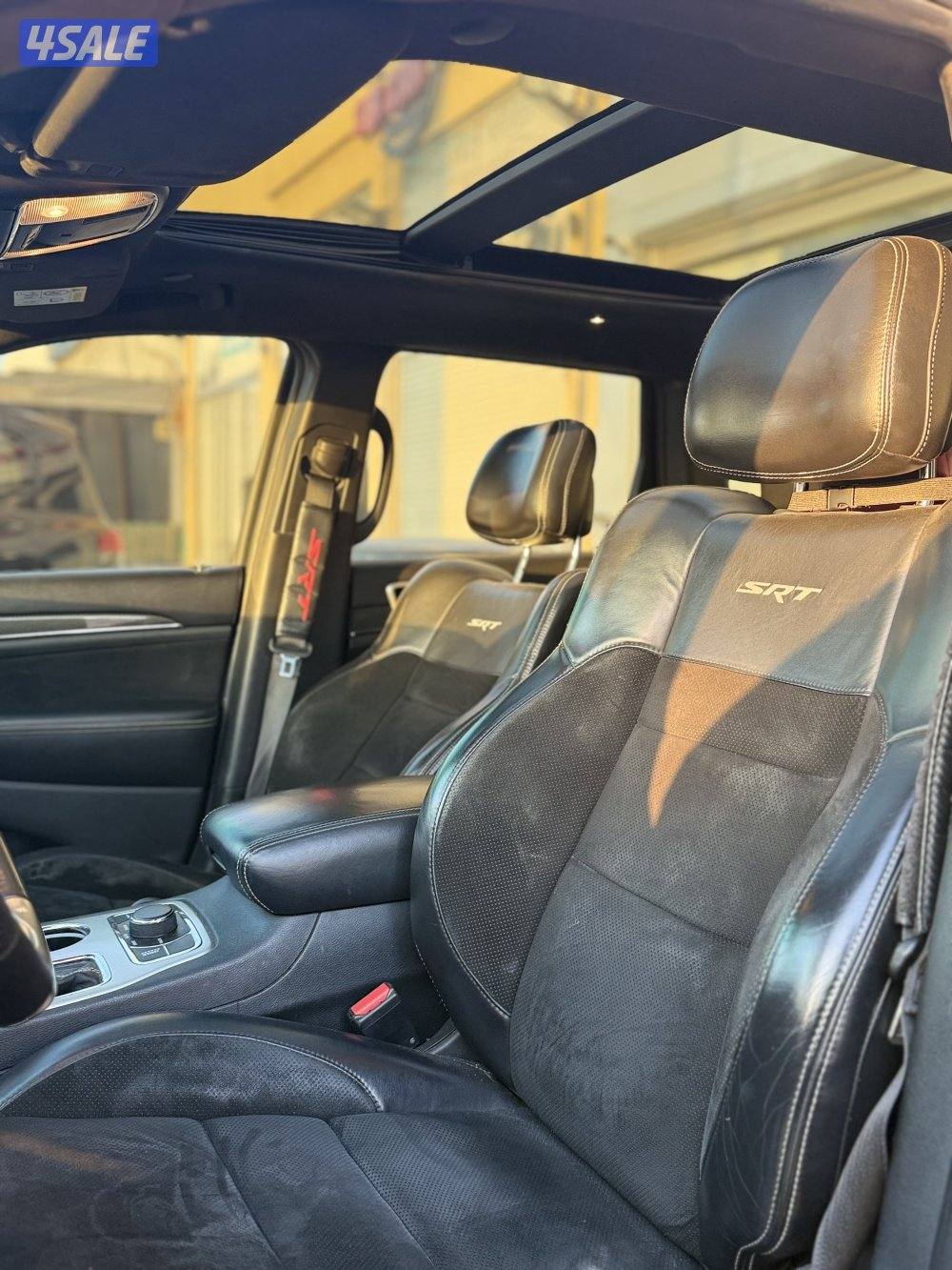 جراند شيروكي 6.4(SRT/) اصلي بحاله وكاله مديل 2016 عداد 1806