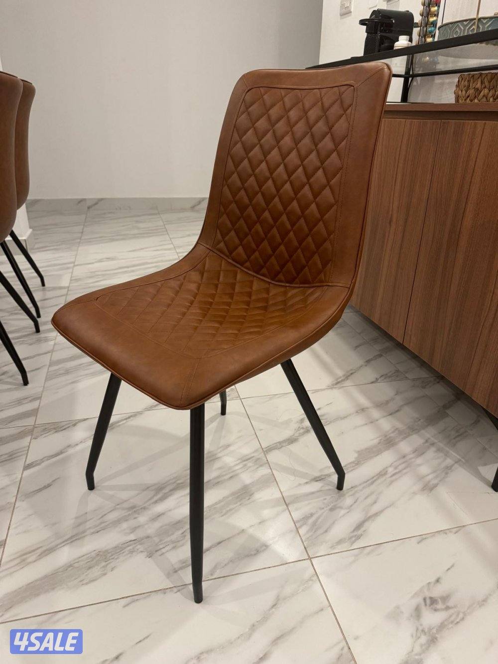 طاولة طعام3