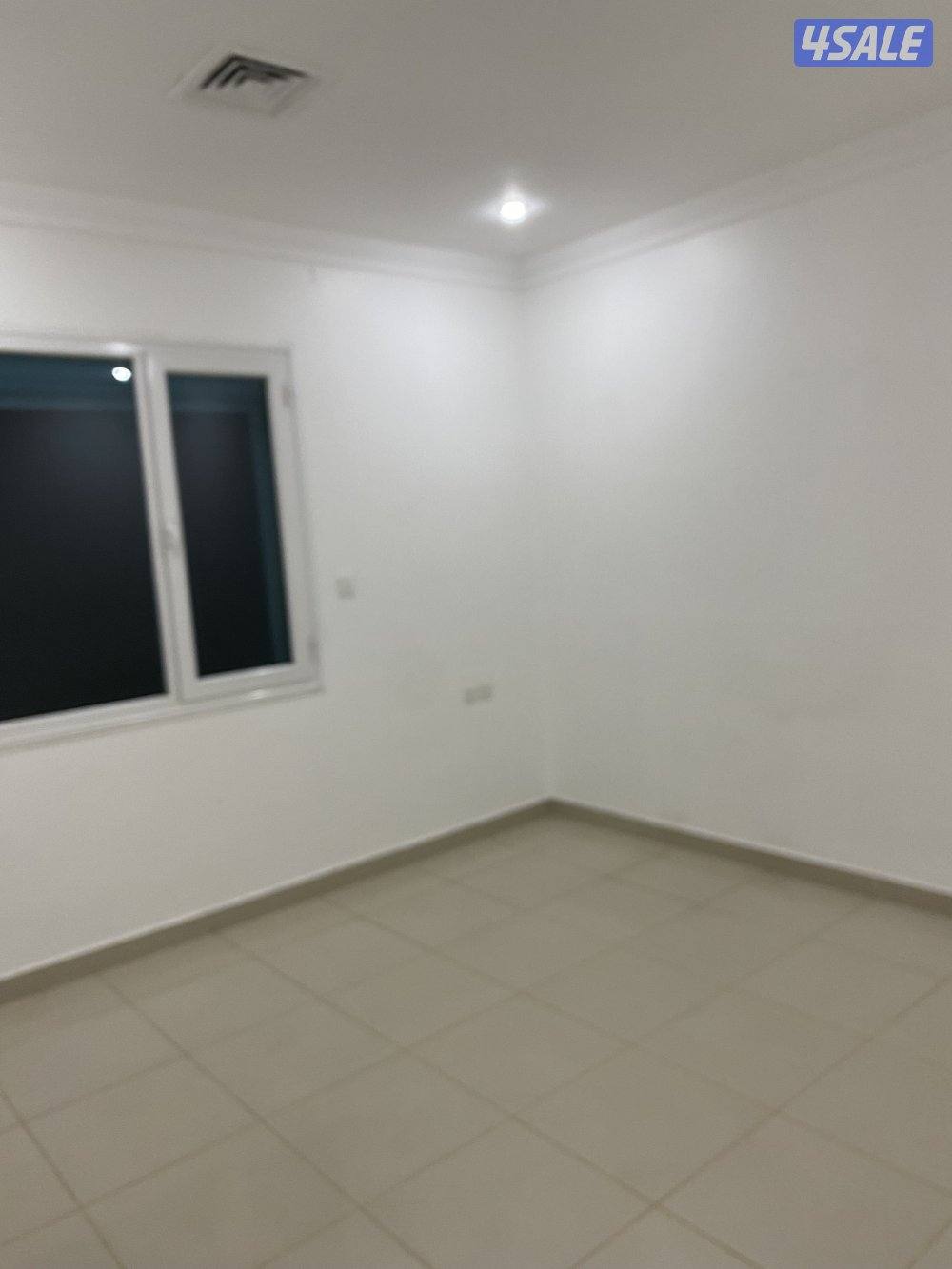 للايجار شقه بالعمريه 3غرف ديلوكس0