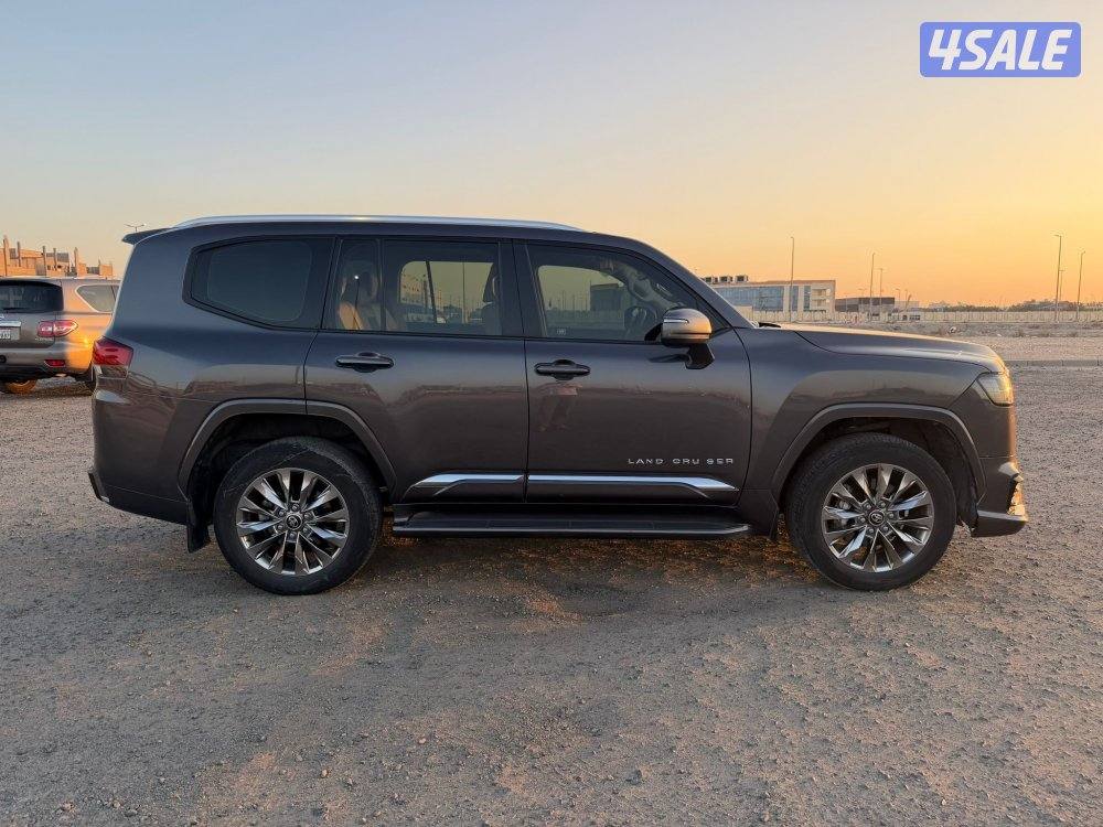 لاندكروز 2024 ايرو اس تون تيربو4