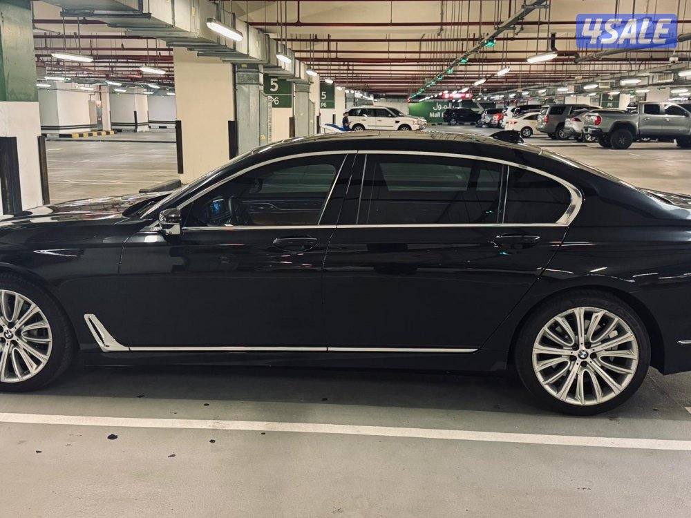 للبيع بي ام 740LI وارد الغانم نظيف3