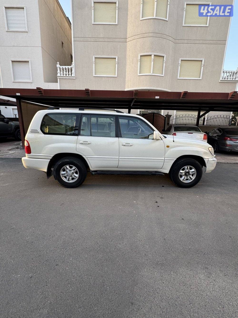 للبيع جيب لكزس1