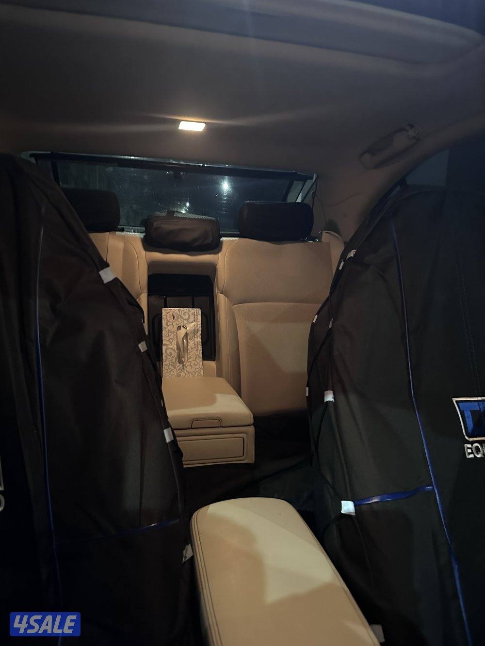 للبيع سياره لكززس is 300 موديل 20125