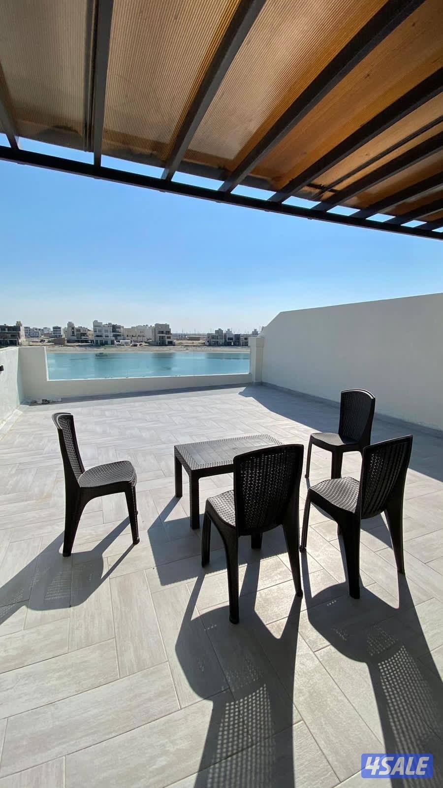 شاليه للإيجار جديد صف اول المرحلة الخامسة مقسوم  جديد A&B6