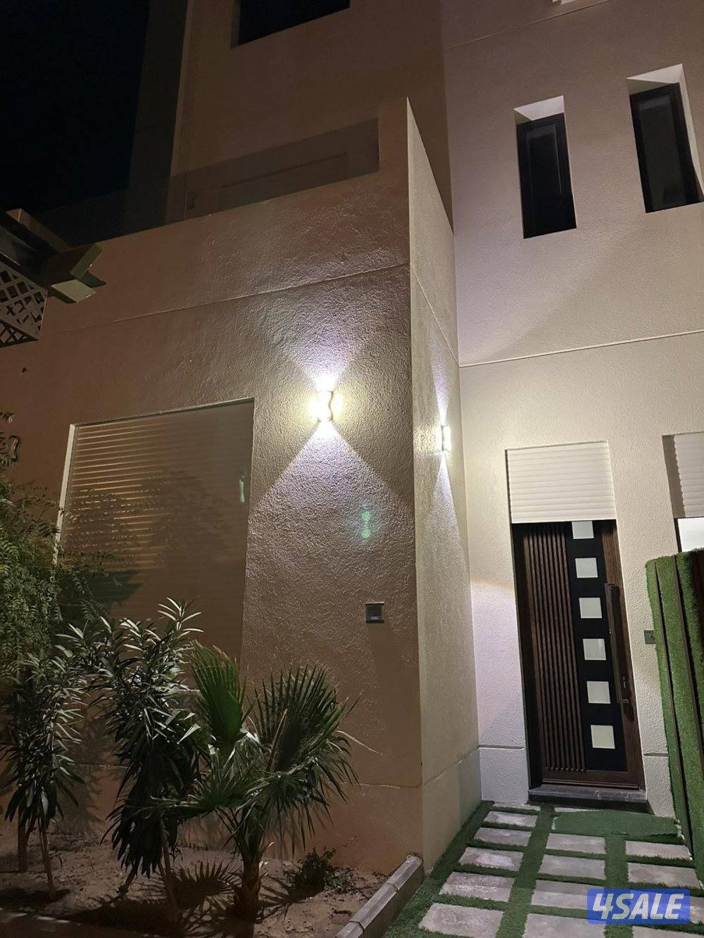 شاليه للإيجار جديد صف اول المرحلة الخامسة مقسوم  جديد A&B11