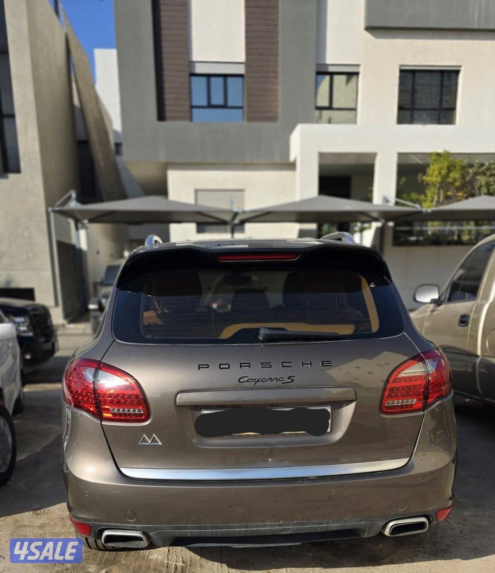 بورش كايينs 20111