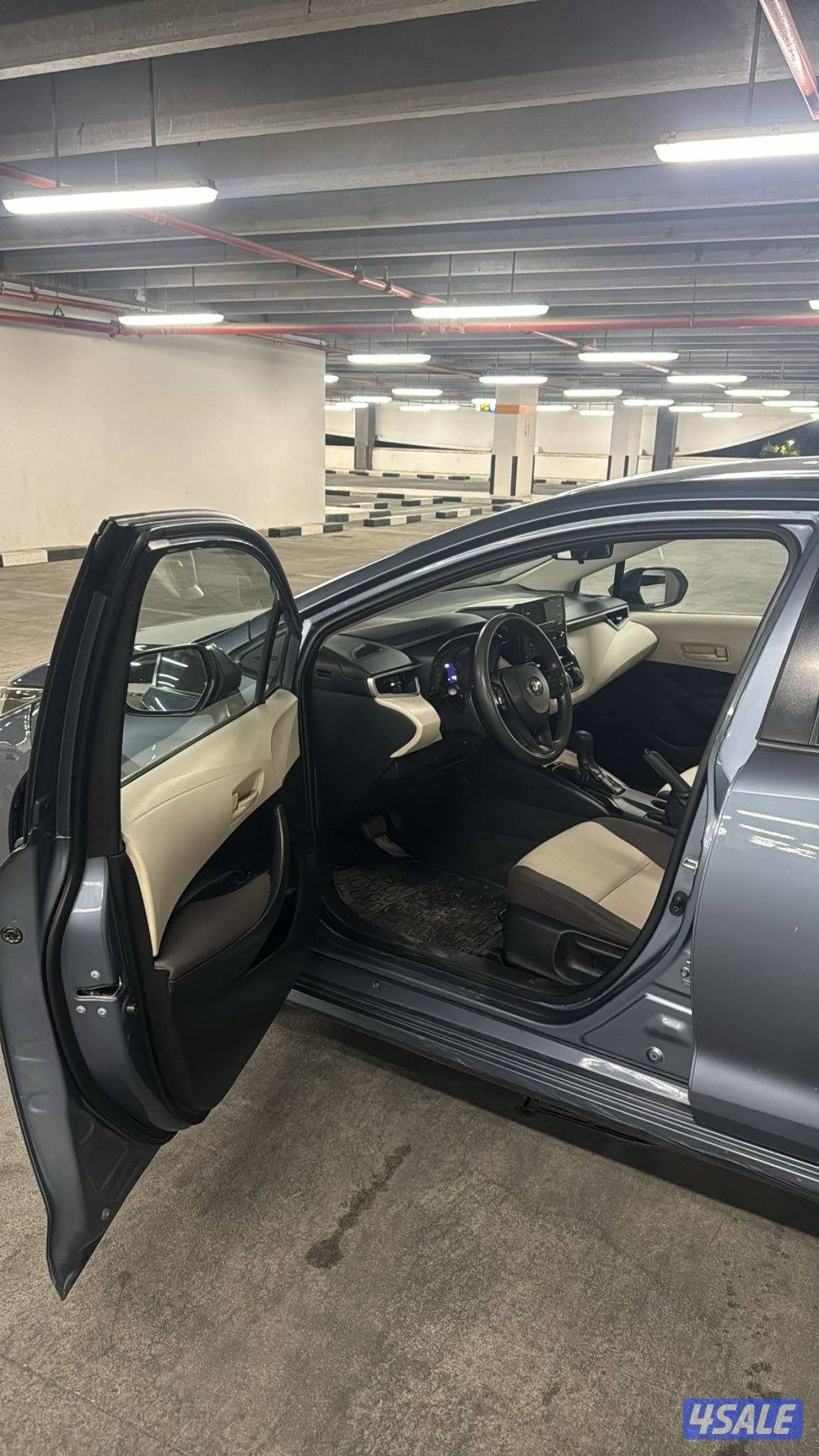 صبغ الوكالة بالكامل  /     عداد الممشى 70 الف موديل 2020   السعر نهائي4