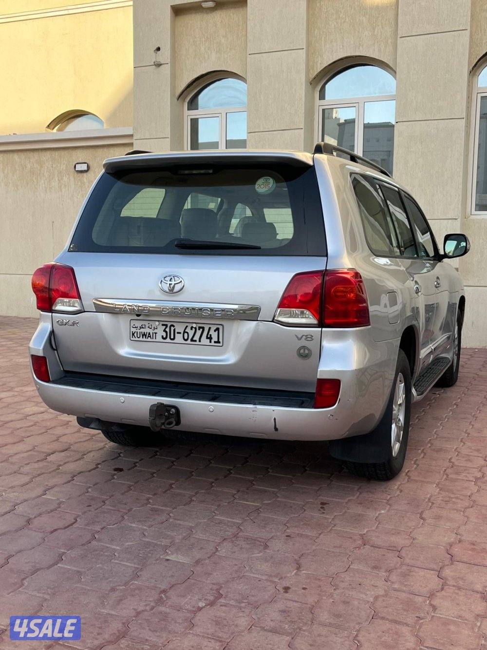 للبيع تويوتا لا ند كروزر موديل 2015 شرط الفحص مالك الاول ماشي 192الف2