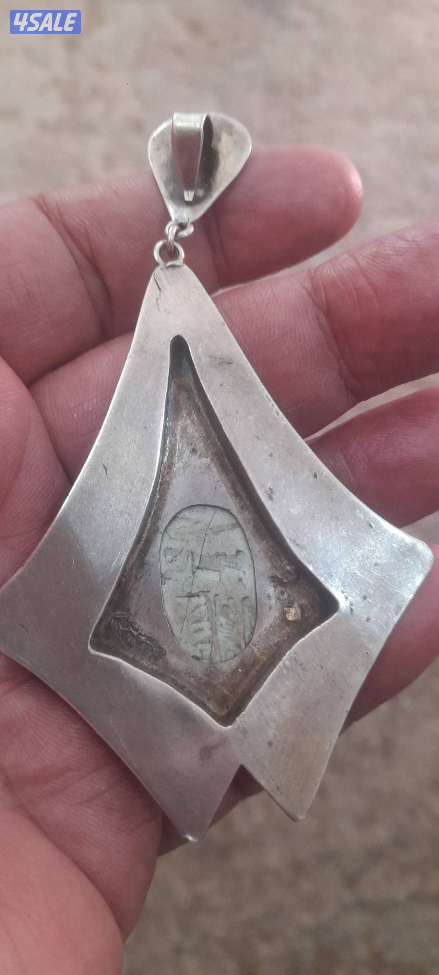 تعليقه فضه قديمه1