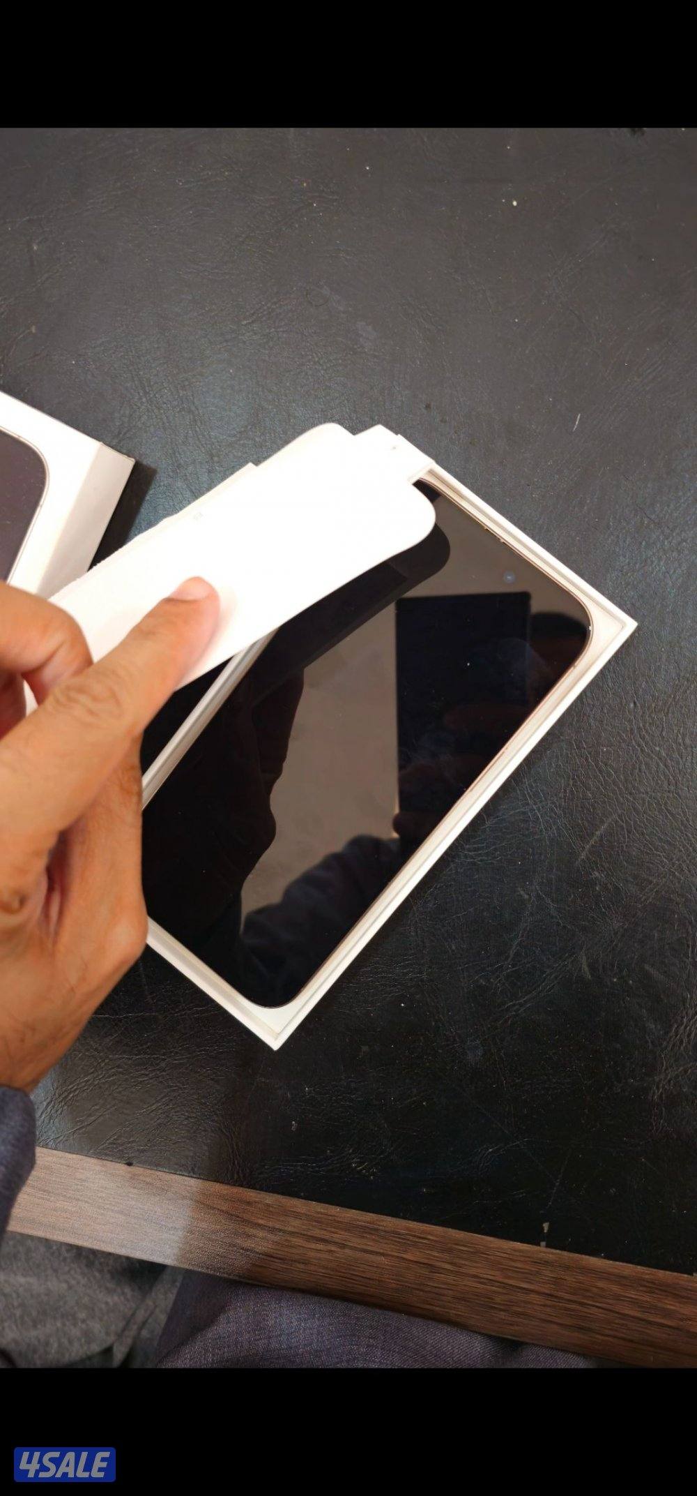 ايفون    شاريه ب 550 للبيع 380 بطاريته 95%4