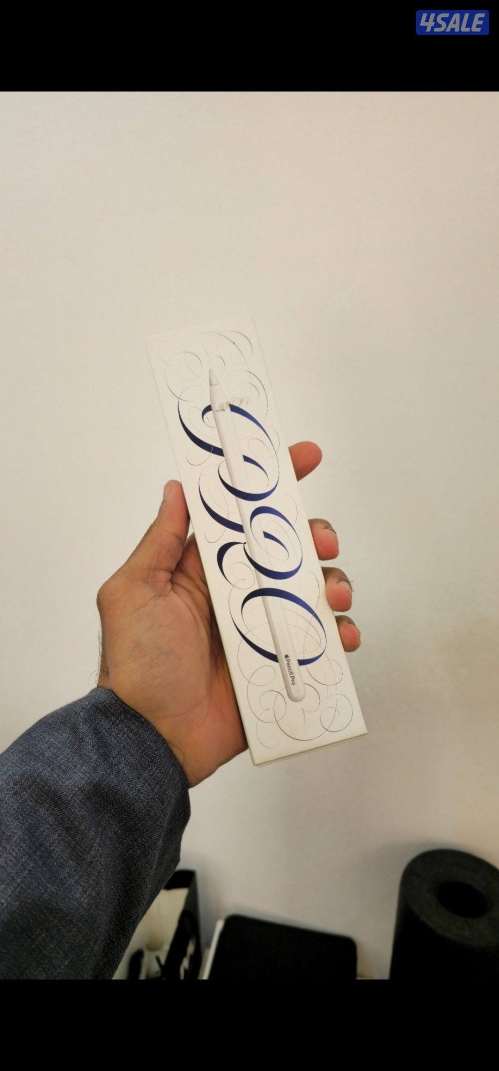 ايباد برو للبيع 11 انش 256 بطاريه 100%2