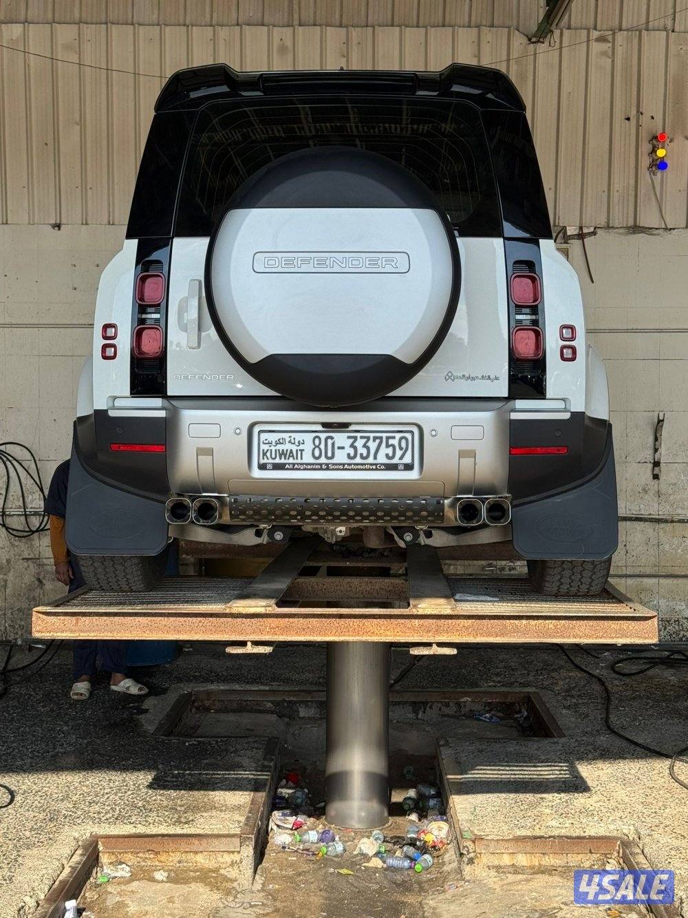 للبيع دفندر 110 وارد وكالة الكويت 6 سلندر تيربو اعلى مواصفات ماشي32الف0