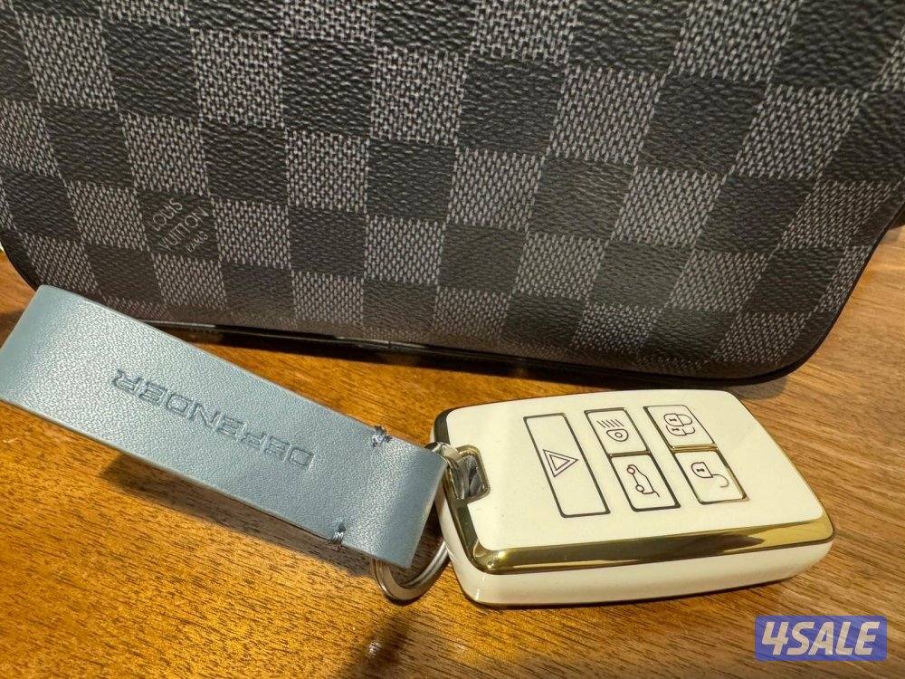 للبيع دفندر 110 وارد وكالة الكويت 6 سلندر تيربو اعلى مواصفات ماشي32الف3