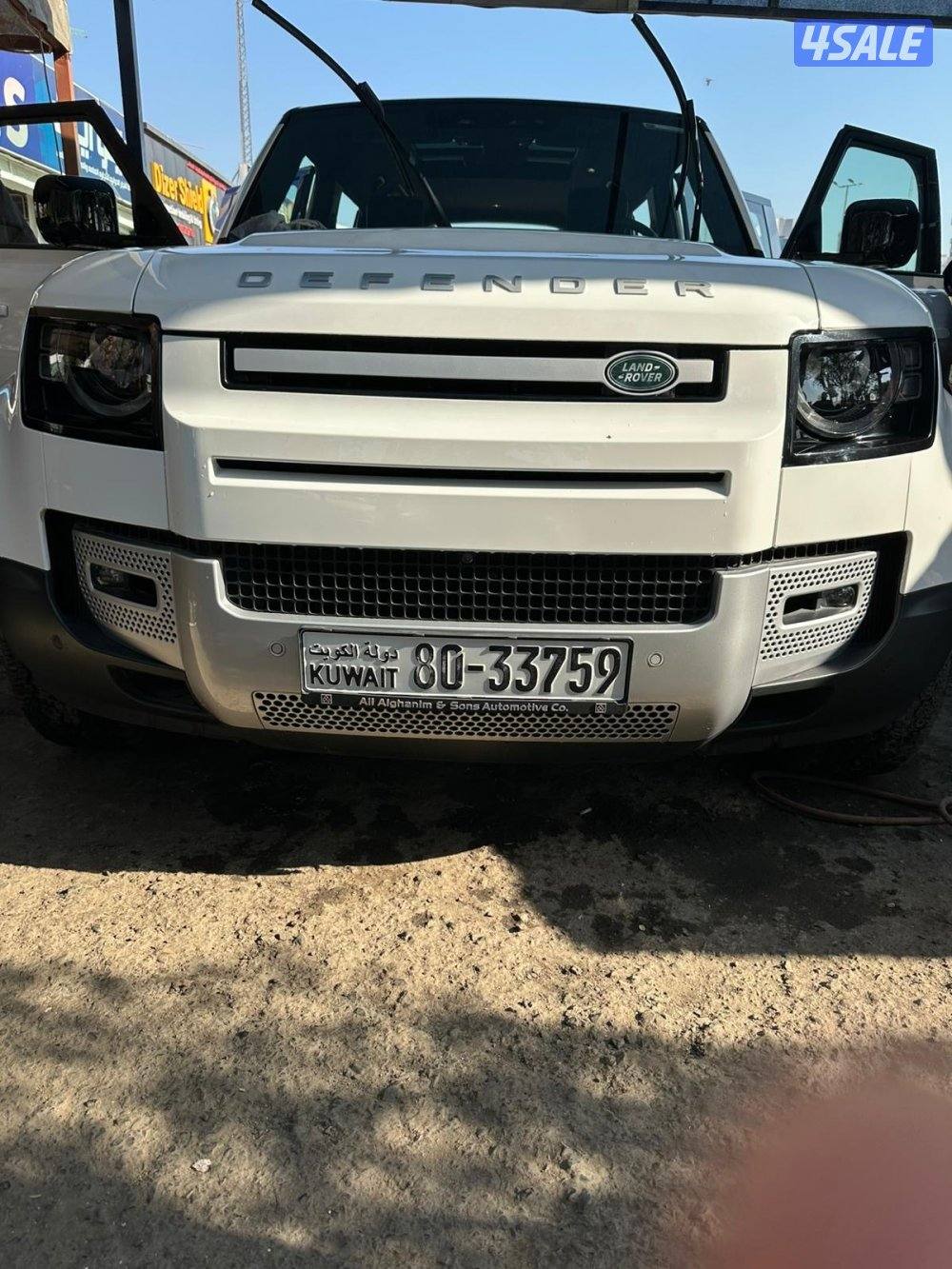 للبيع دفندر 110 وارد وكالة الكويت 6 سلندر تيربو اعلى مواصفات ماشي32الف4