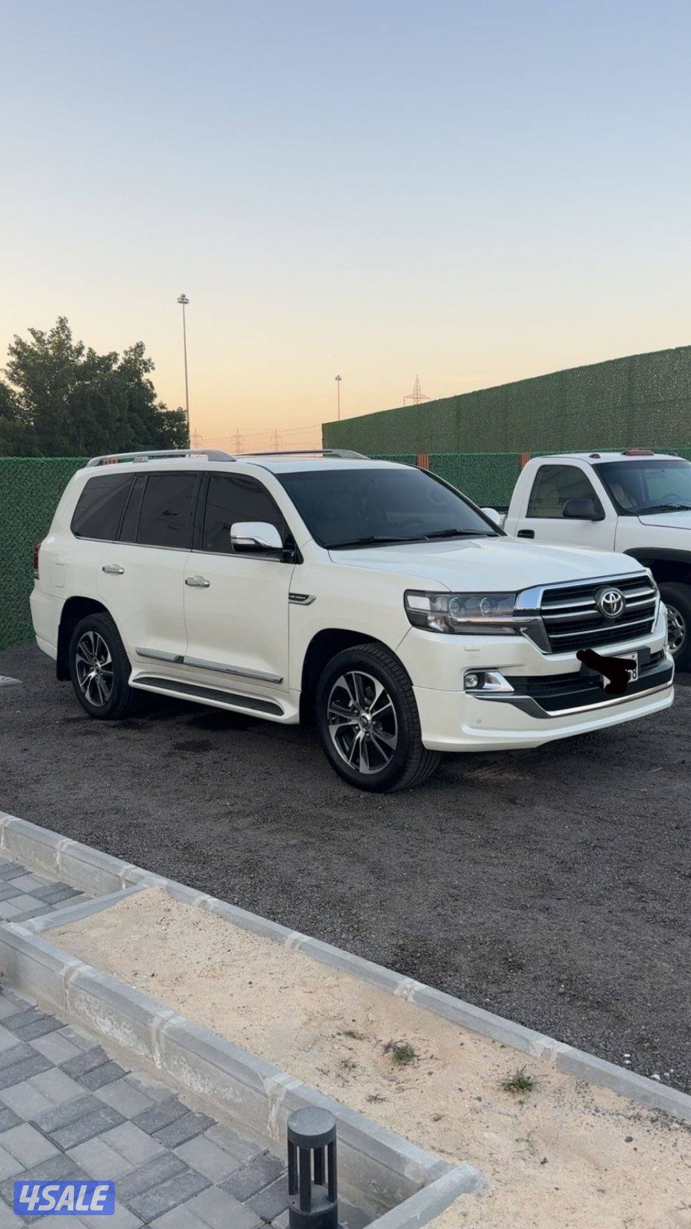 للبيع لاندكروزر قراند تورنق صبغ الوكالة3