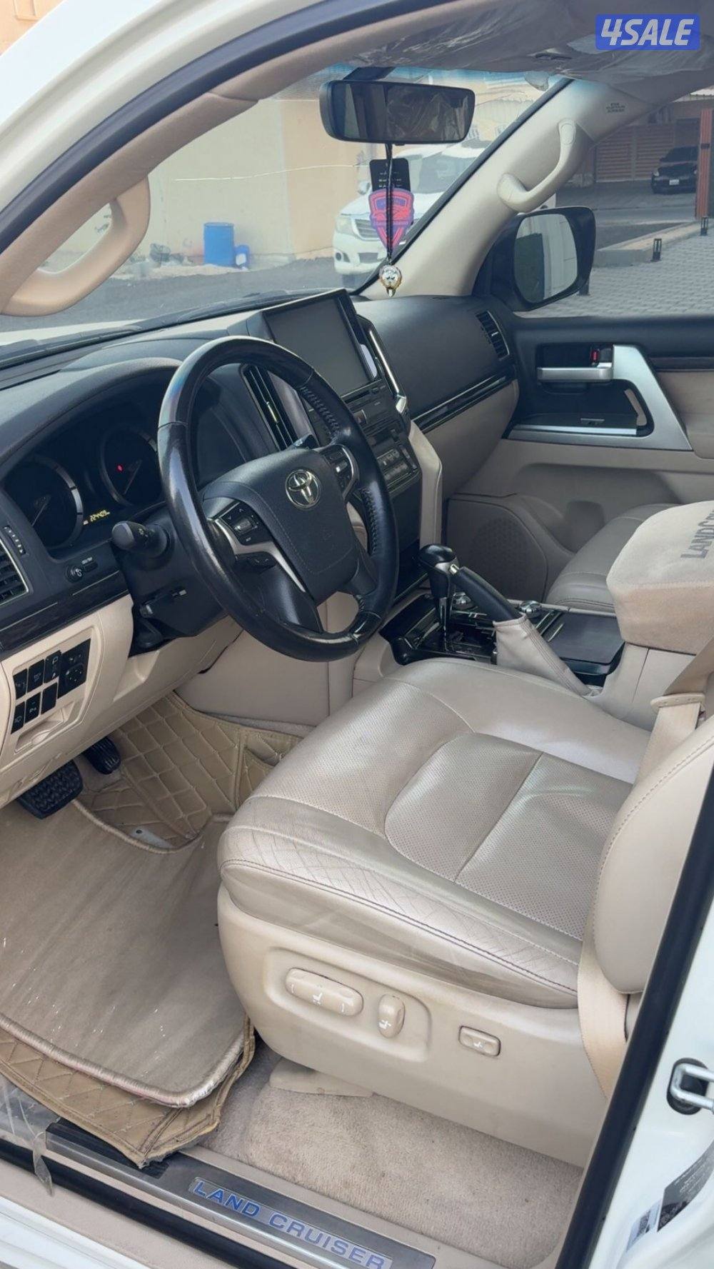 للبيع لاندكروزر قراند تورنق صبغ الوكالة4