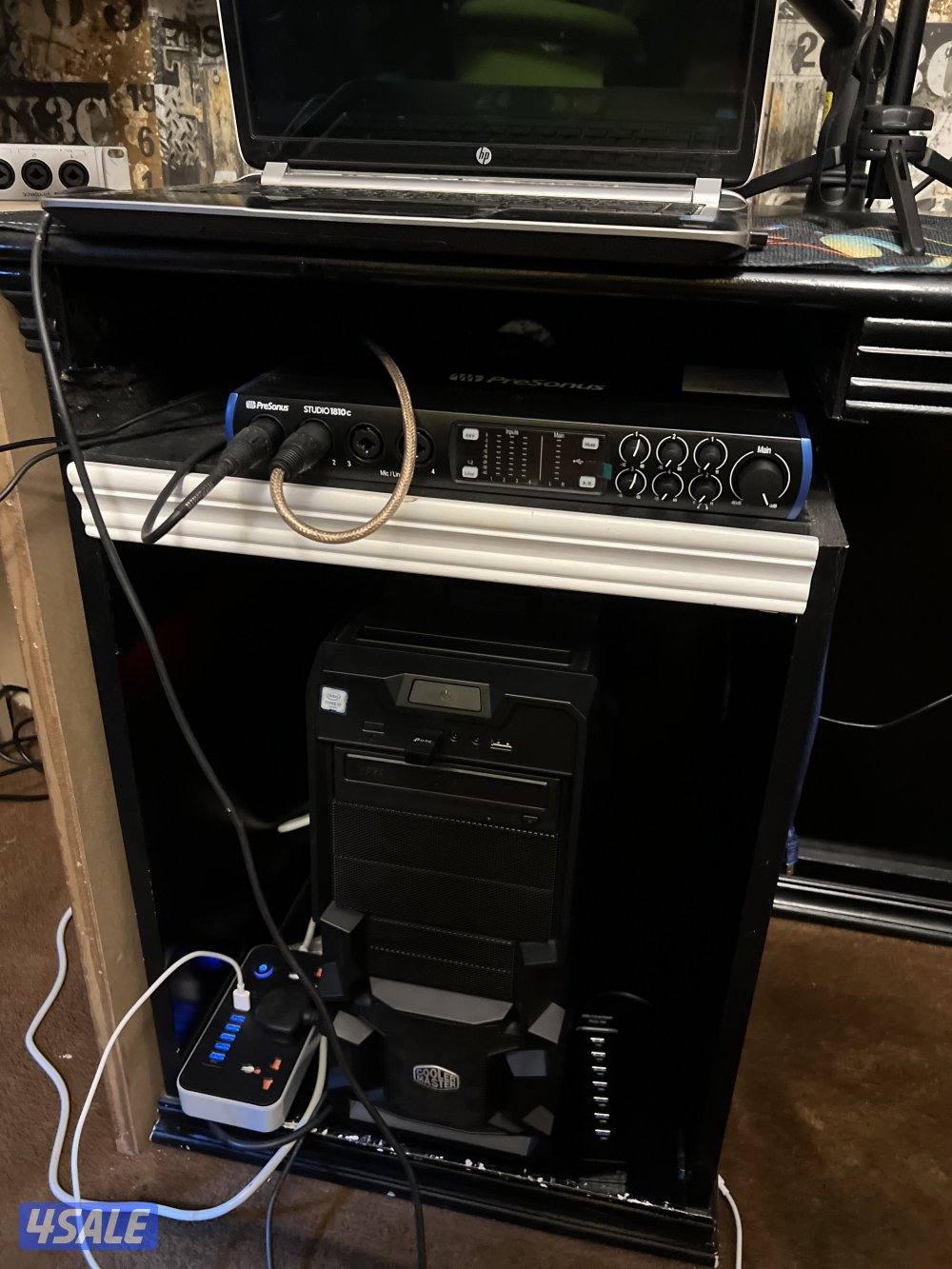 بيع استيديو كامل اورغ ياماها 5000 كفالة ٥ سنوات مع العده9