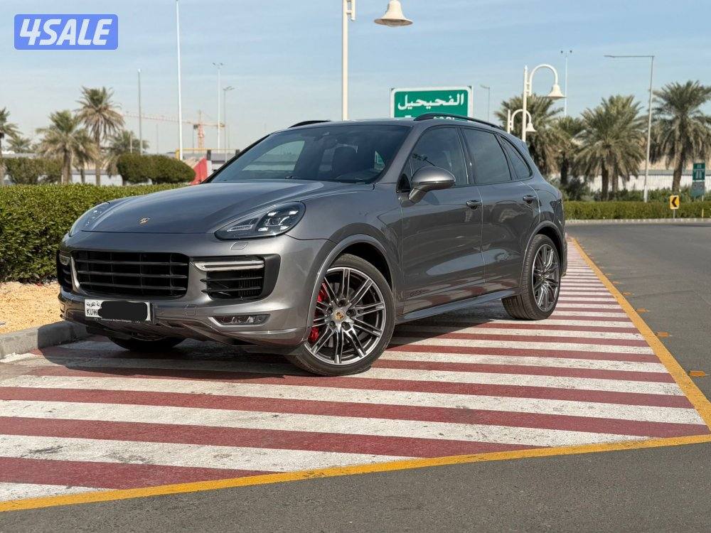 Porsche Cayenne GTS 20160