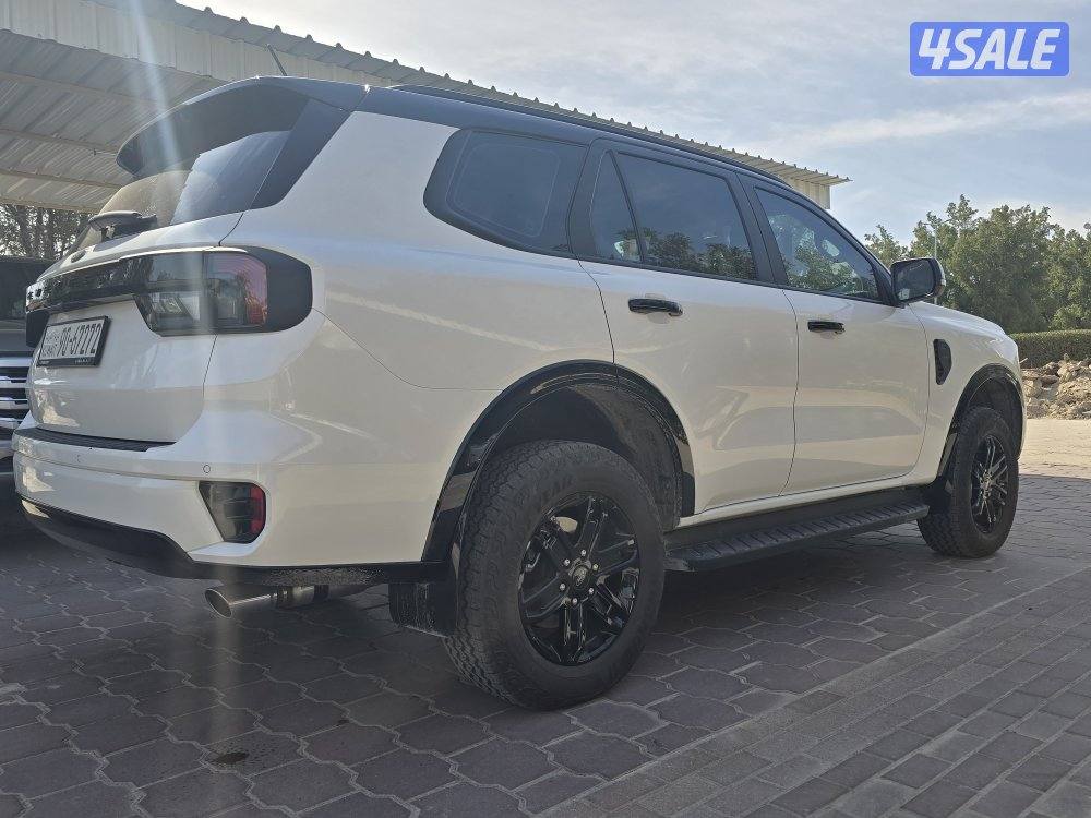 للبيع ايفرست فورد ٢٠٢٥3