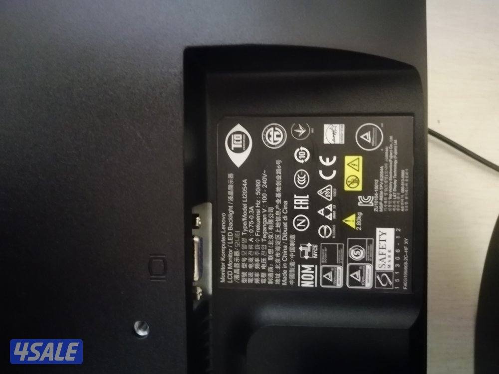 Lenovo pc with monitor, mouse and keyboard3