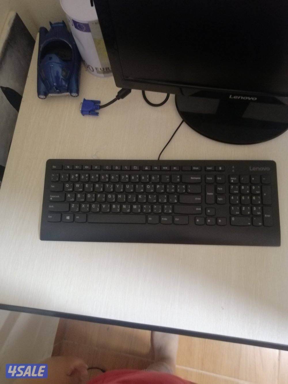 Lenovo pc with monitor, mouse and keyboard6