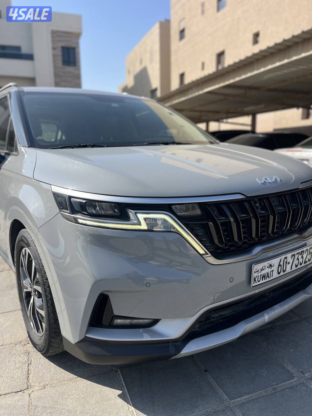 للبيع كيا كرنفال موديل 20212