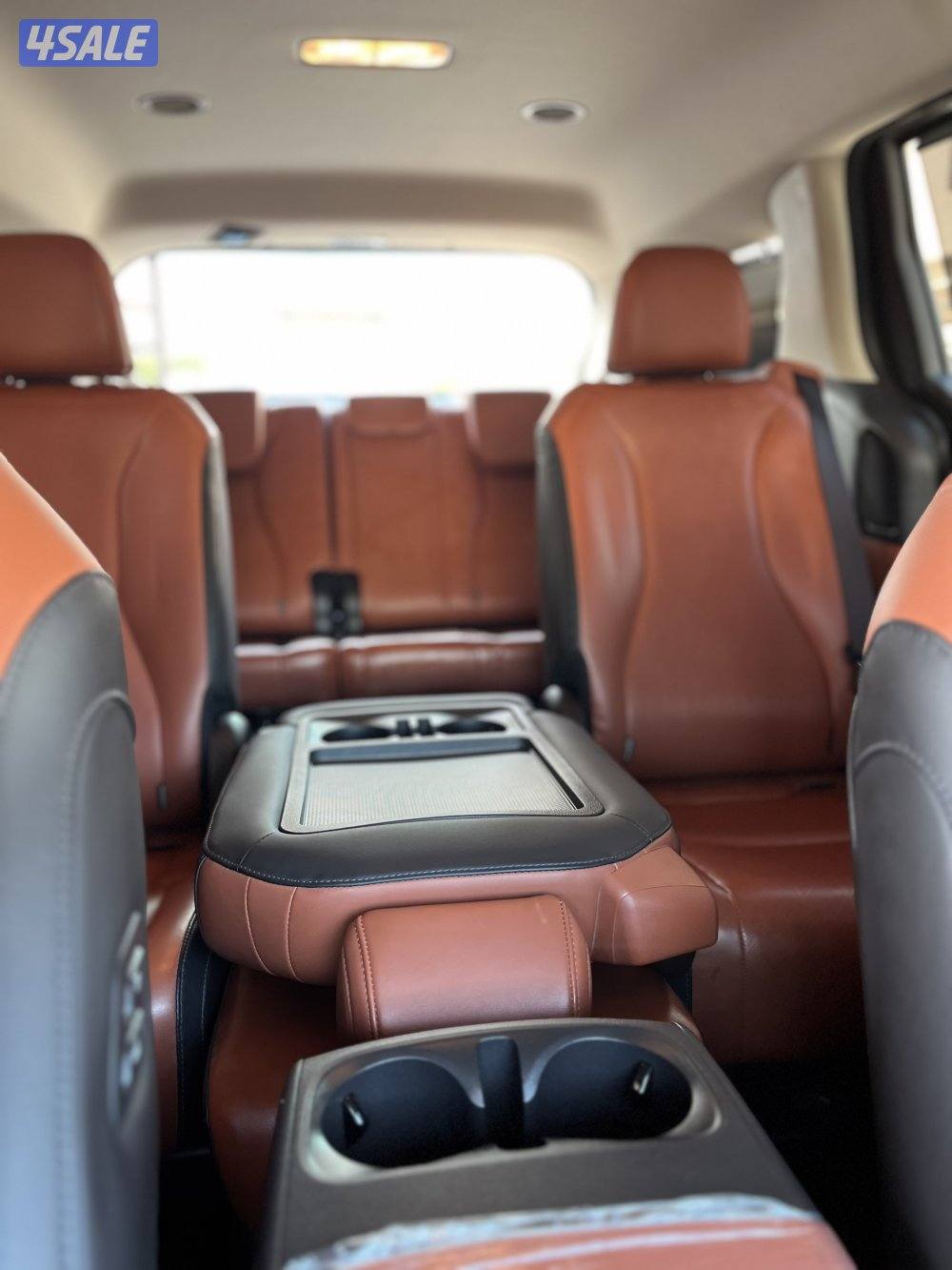 للبيع كيا كرنفال موديل 202112