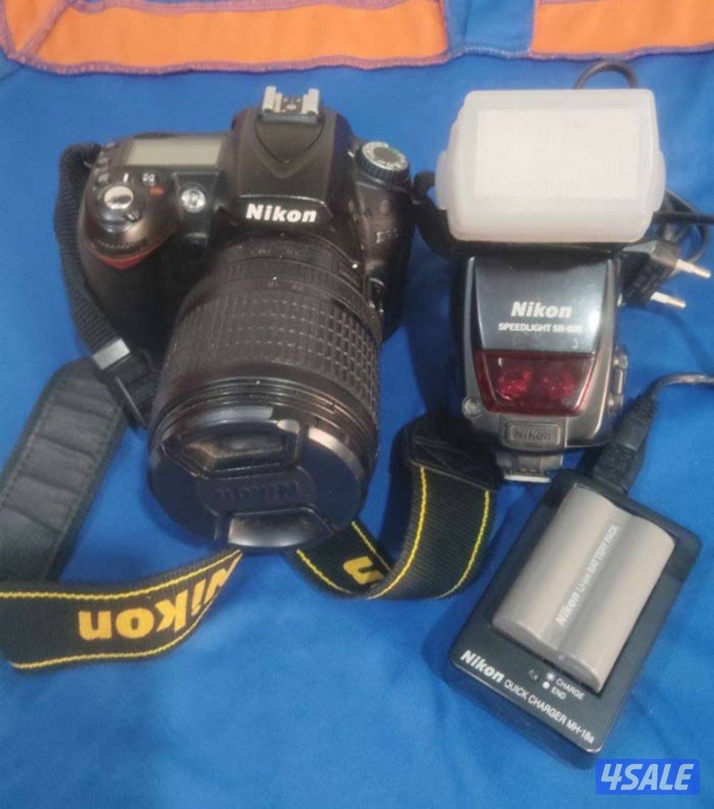 كاميرا دي90مع فلاش نيكون 8001
