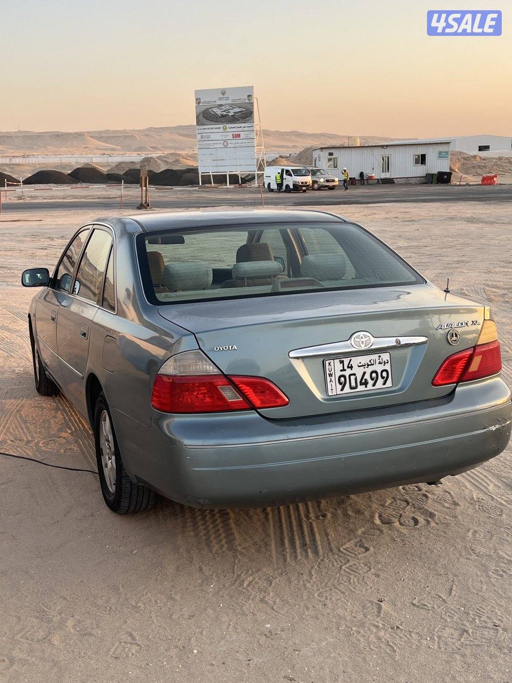 تويوتا افالون للبيع1