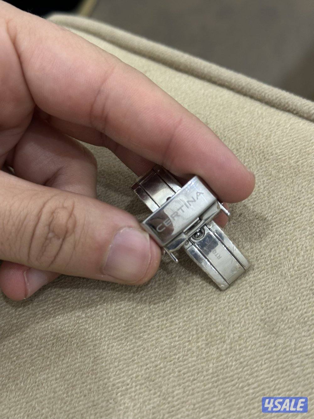 للبيع ساعه سيرتينا3