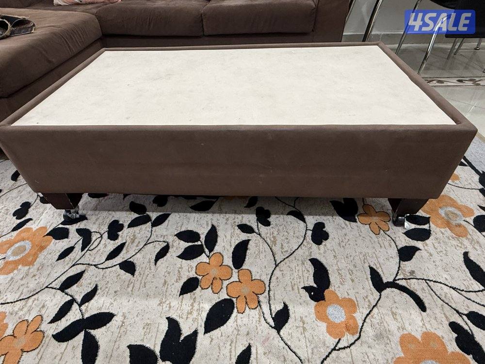 طقم انتريه كامل مع الطاولة والبف5